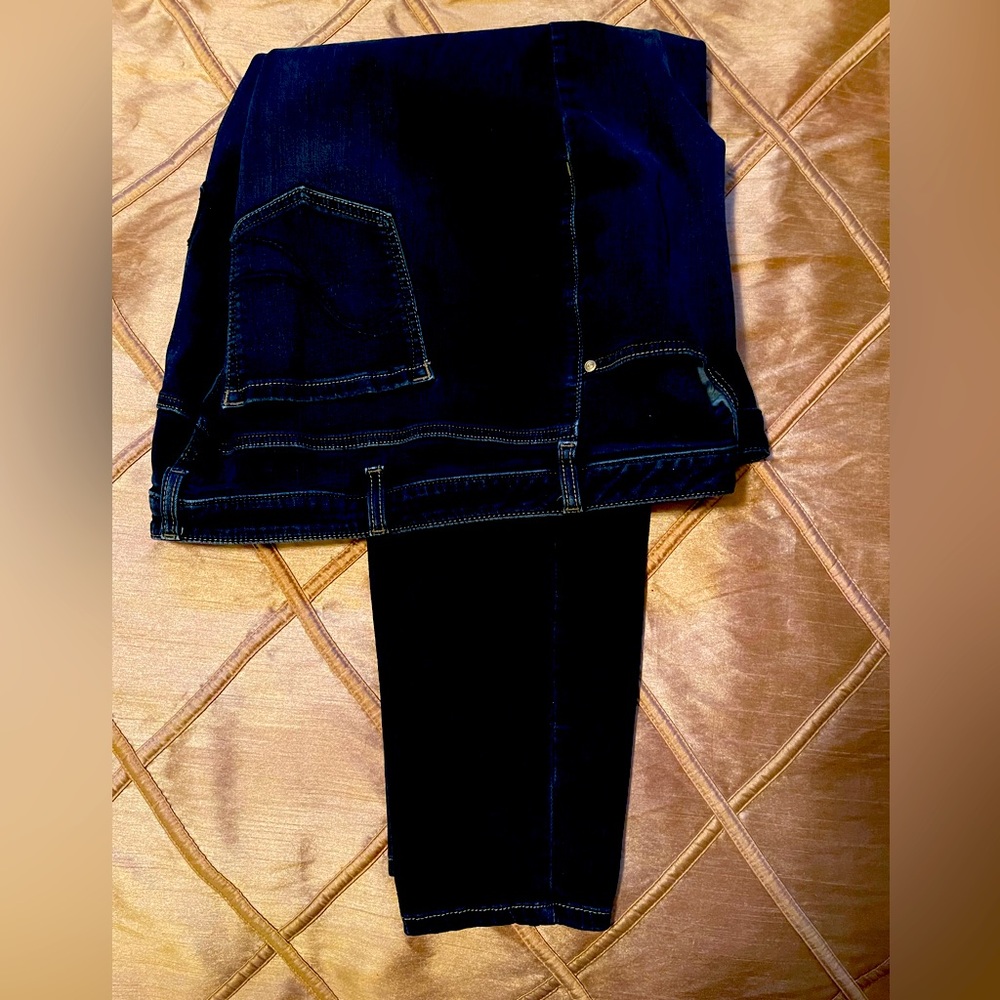 Lane Bryant blue jeans. Inseam 30”. 5 pockets.